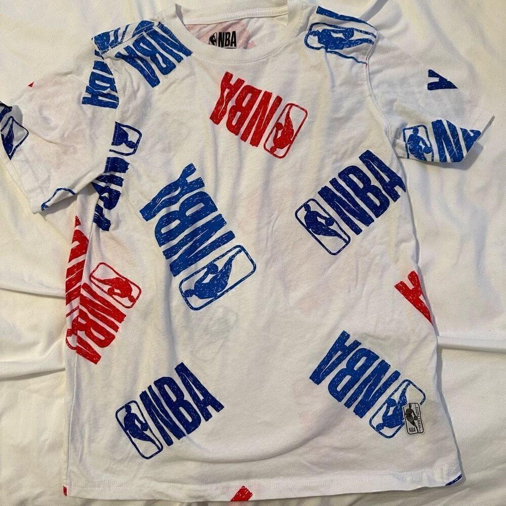 NBA boys T-shirt size XL